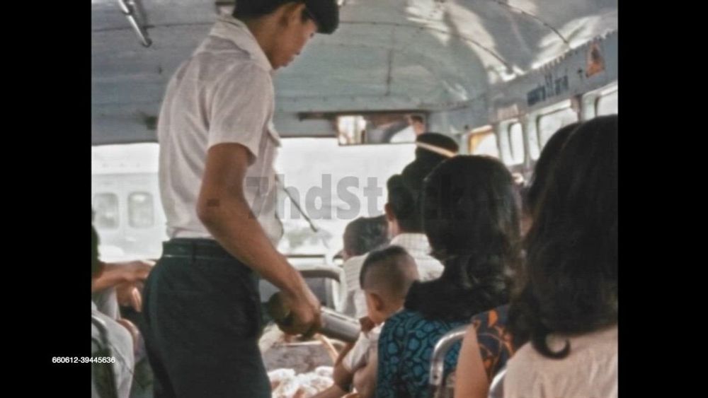 วิถีชีวิตคนเดินทางในชั่วโมงเร่งด่วน พ.ศ. 2511
