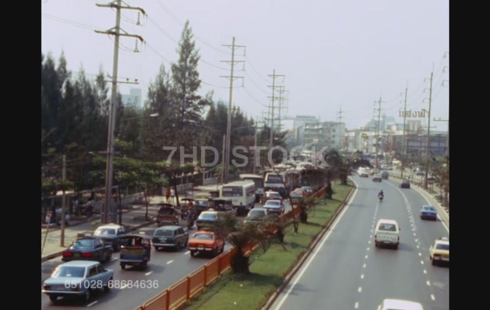 ถนนหนทางบริเวณ 5 แยกลาดพร้าว สวนจตุจักร ในปี 2529